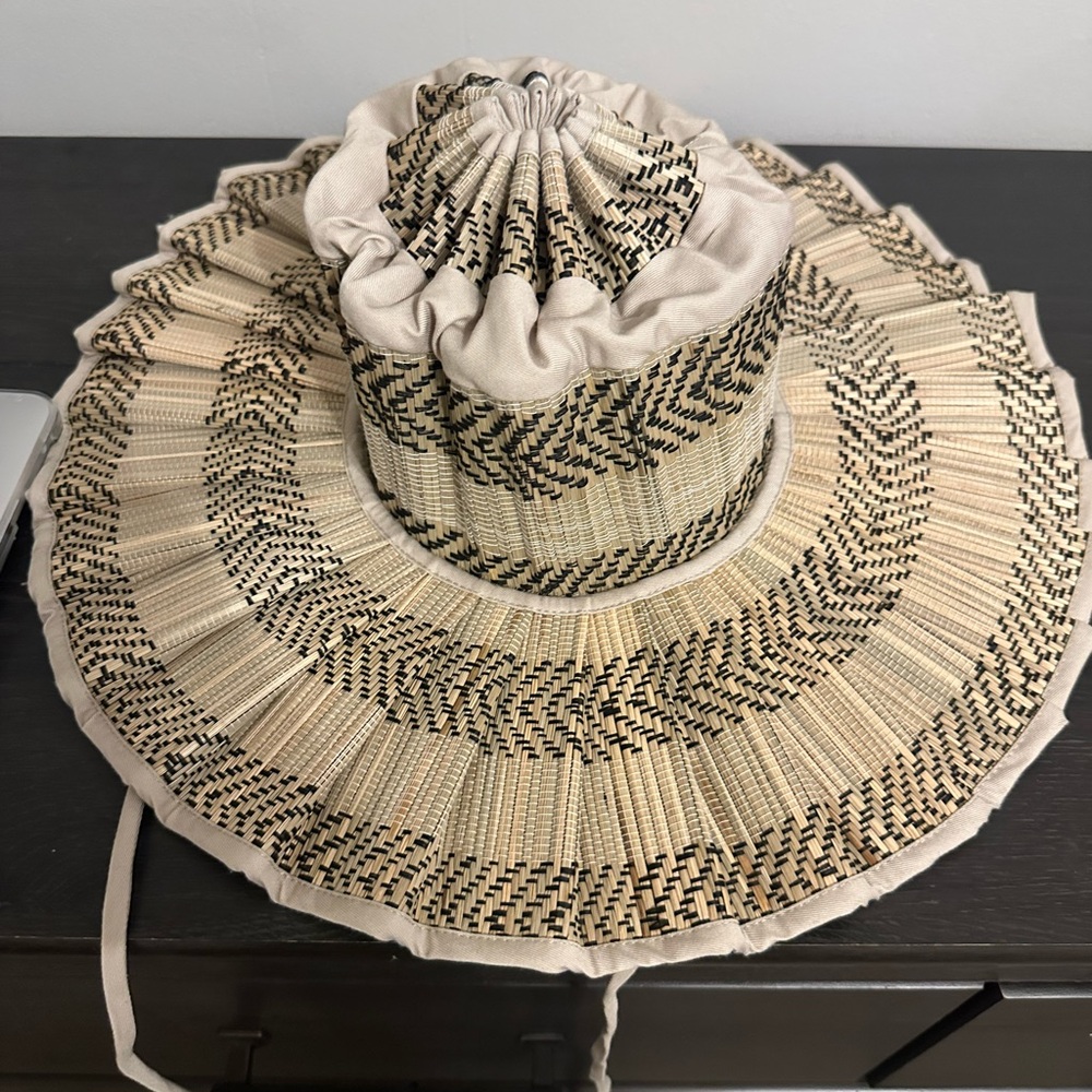 Stylish Beige and Black Women's Sun Hat